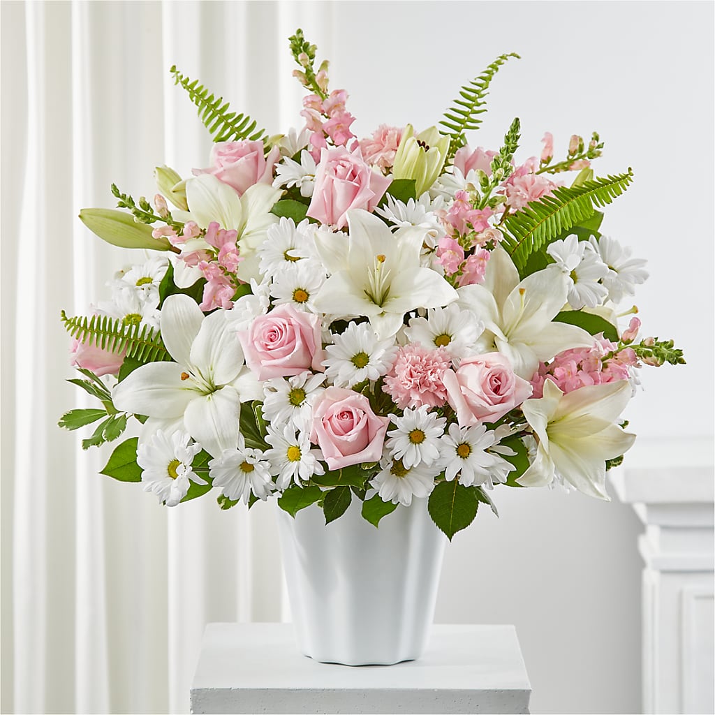 Soft Touch Tabletop Basket – Althoff Floral, Cannon Falls MN