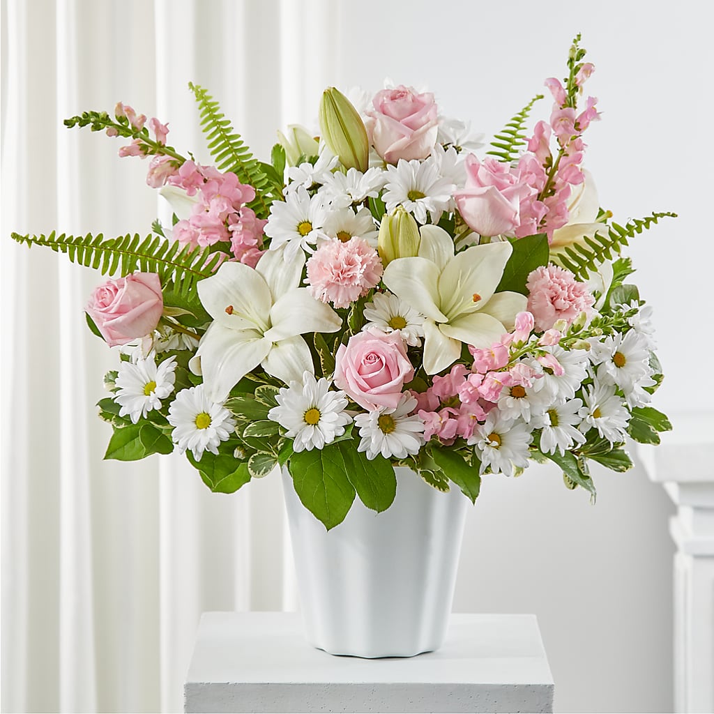 Soft Touch Tabletop Basket – Althoff Floral, Cannon Falls MN