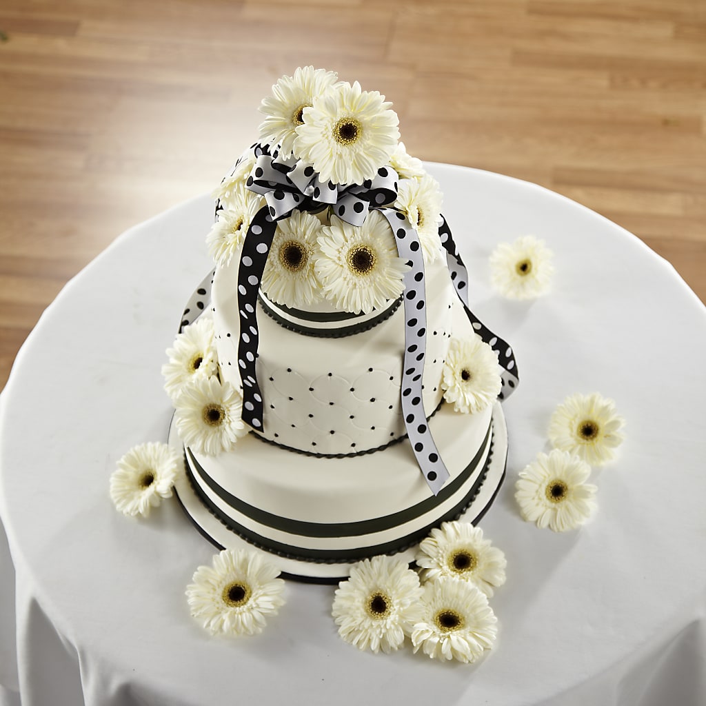 Simple Sophistication Cake Décor – Althoff Floral, Cannon Falls MN