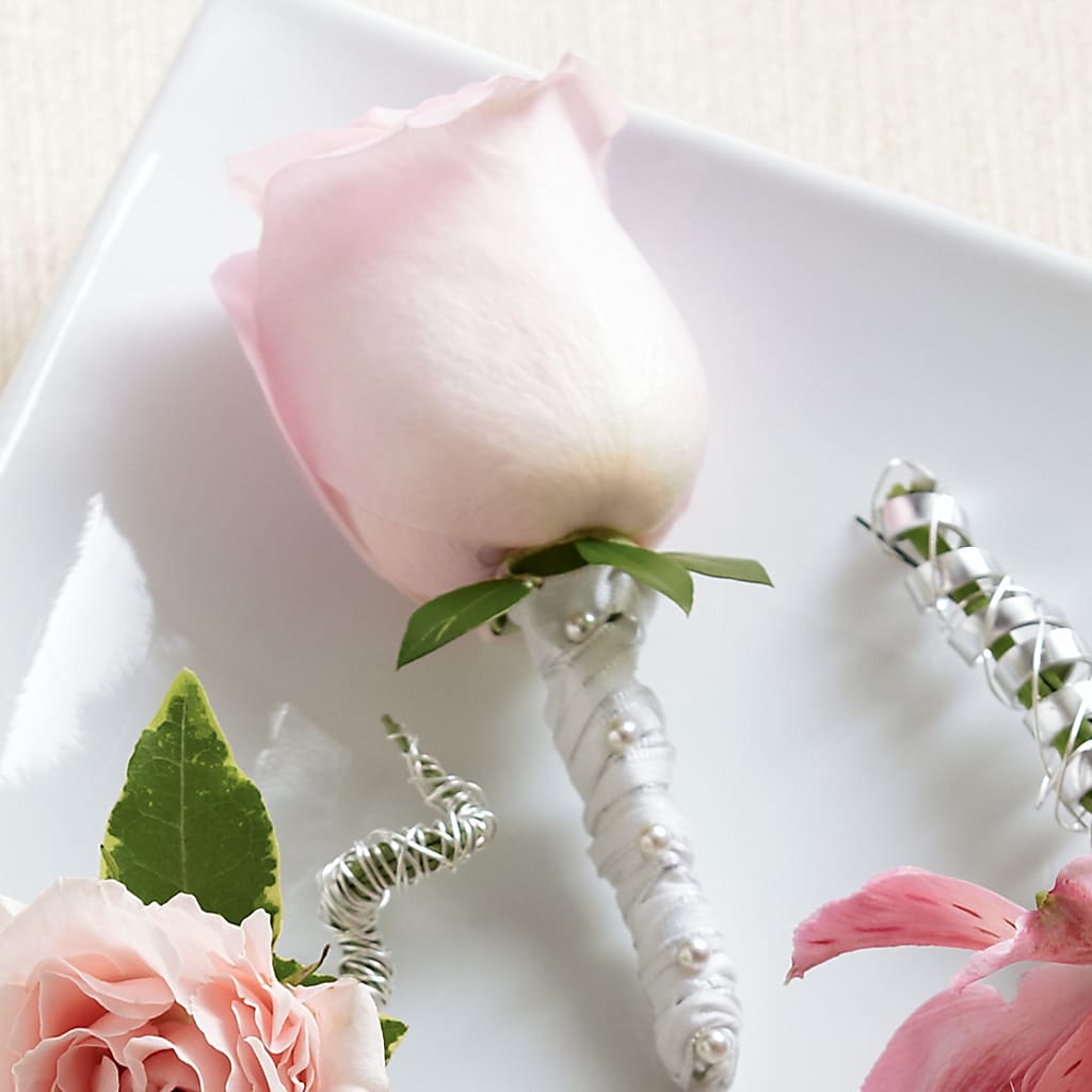 Pink Rose Boutonniere – Althoff Floral, Cannon Falls MN