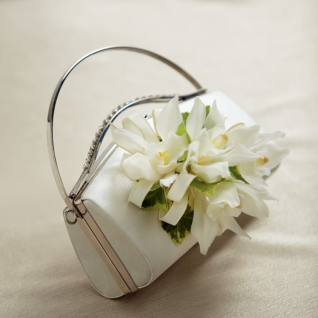 White Purse Decor – Althoff Floral, Cannon Falls MN