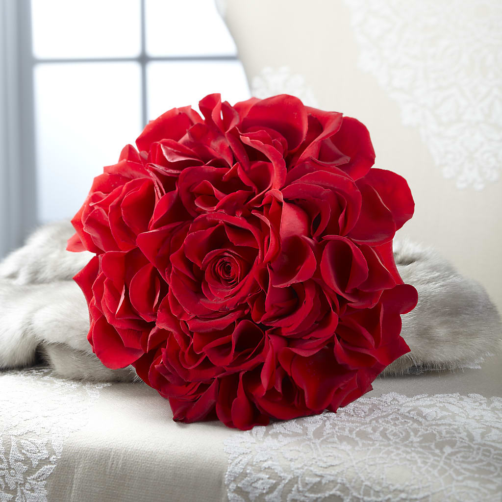Composite Rose Bouquet – Althoff Floral, Cannon Falls MN