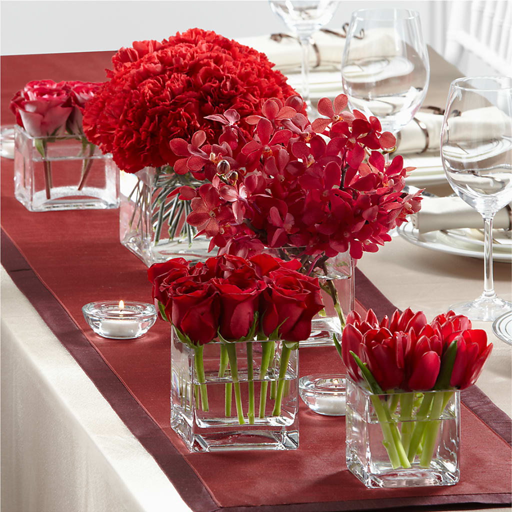 Modern Grace Centerpiece – Althoff Floral, Cannon Falls MN
