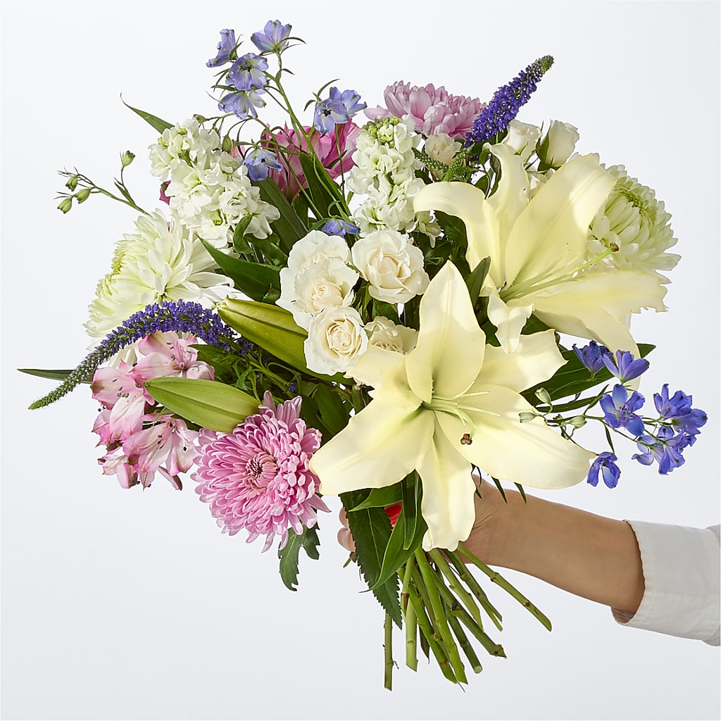 Winter Celebration Bouquet –  Althoff Floral, Cannon Falls MN